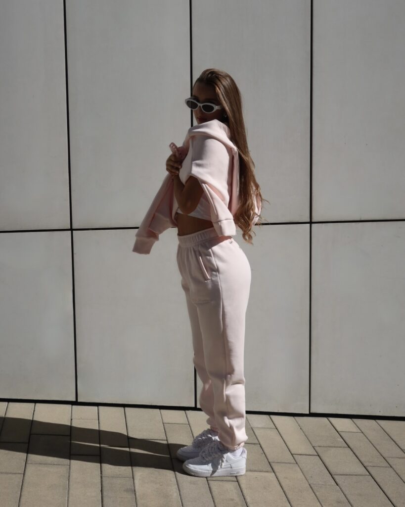 Tepláky Health, Wealth, Happiness BABY PINK